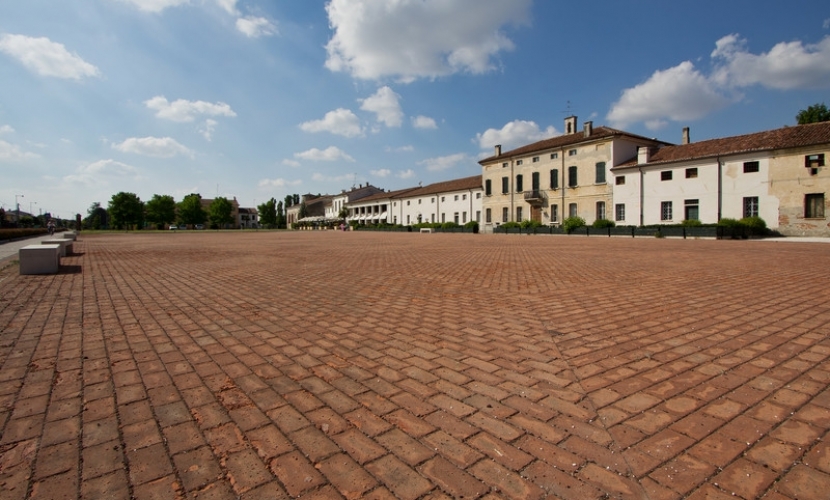 Corte Grande, Roncoferraro