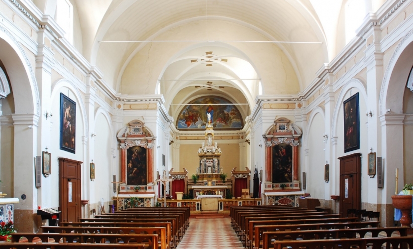 Interni chiesa parrocchiale Villimpenta